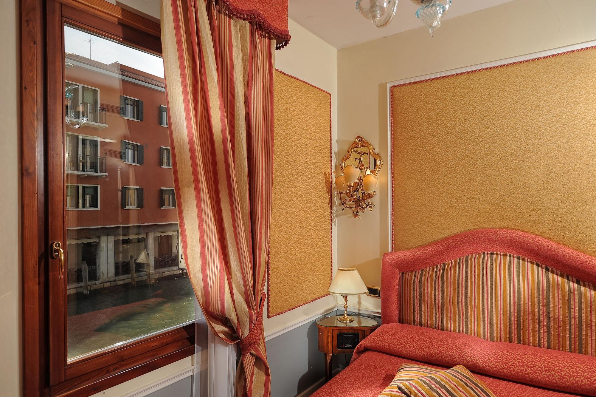 Hotel Arlecchino Veneza Exterior foto